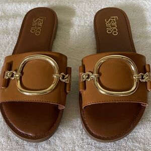Franco Sarto Tan Slide Mules with Gold-tone Hardware - NWOT - women’s 6.5